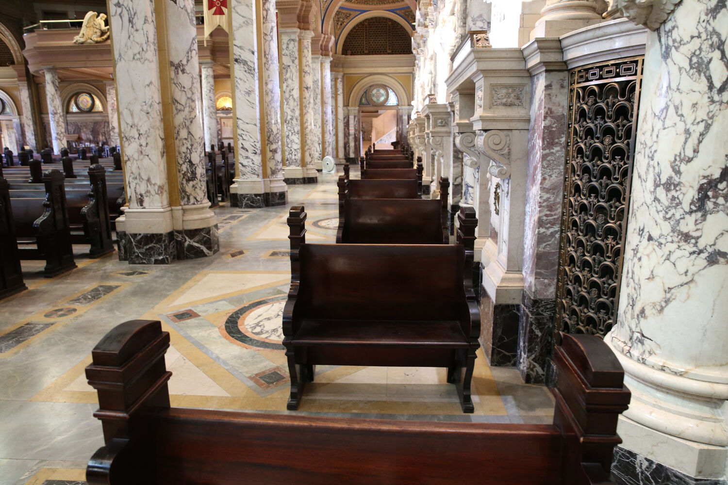 Side pews